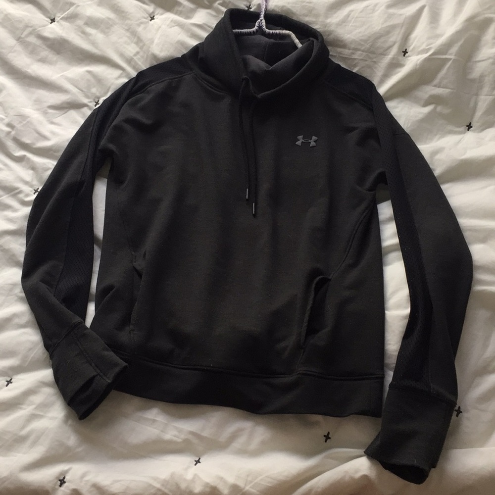 UNDERARMOUR HOODIE!